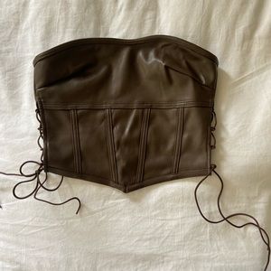 I am Gia brown corset
